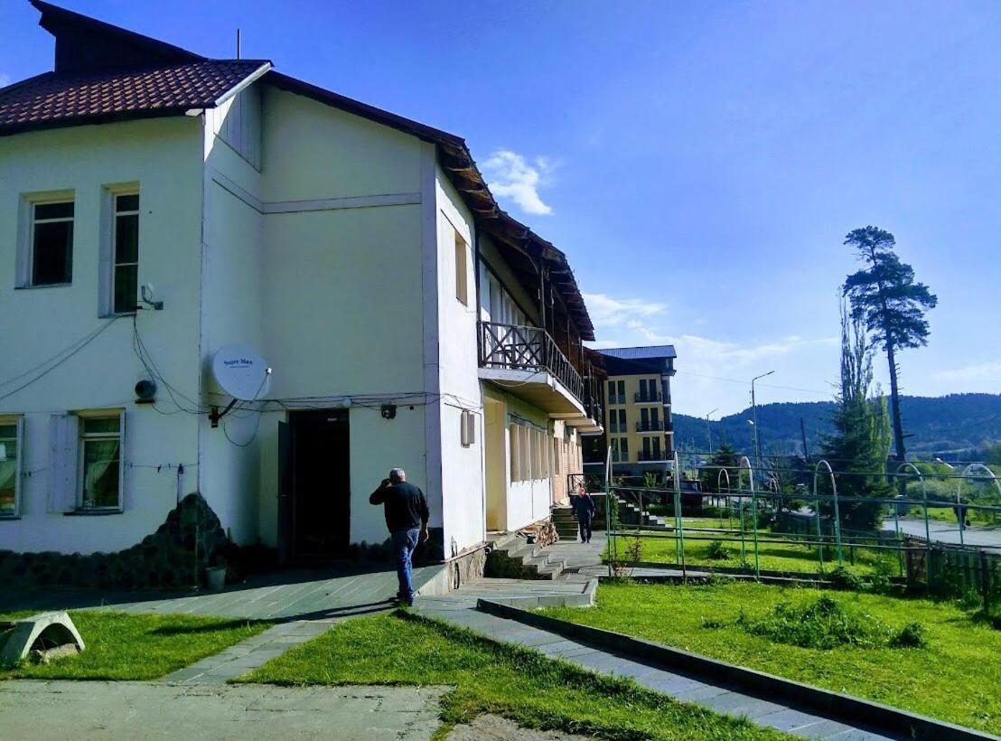 Hotel Apollon Bakoerjani Buitenkant foto