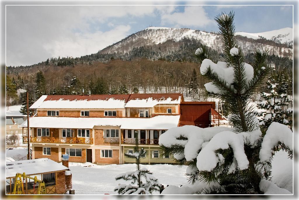 Hotel Apollon Bakoerjani Buitenkant foto