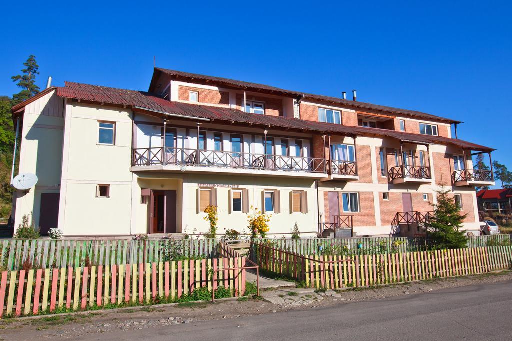 Hotel Apollon Bakoerjani Buitenkant foto