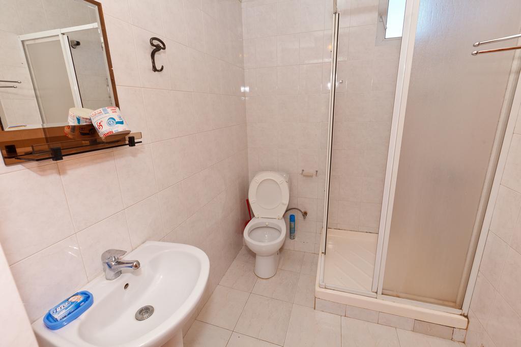 Hotel Apollon Bakoerjani Kamer foto