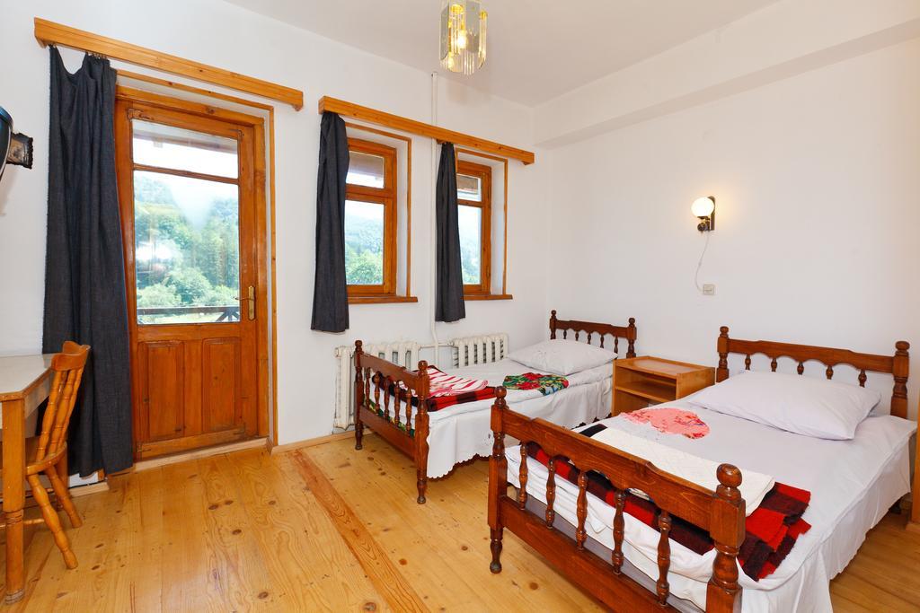 Hotel Apollon Bakoerjani Buitenkant foto