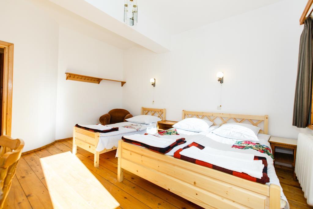 Hotel Apollon Bakoerjani Buitenkant foto